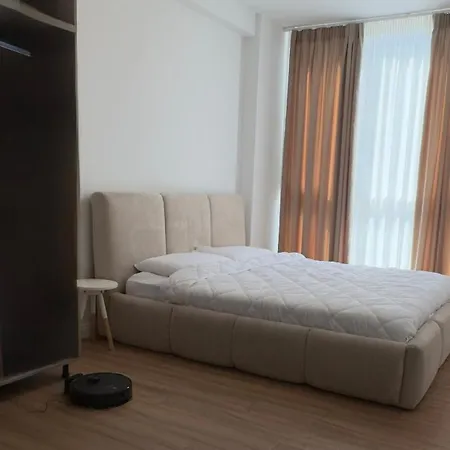 דירה Spacious Luxury טיראנה